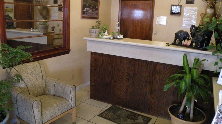 <b>Scottish Inns & Suites Lobby</b>. Images powered by <a href="https://www.leonardoworldwide.com/" title="Leonardo Worldwide" target="_blank">Leonardo</a>.