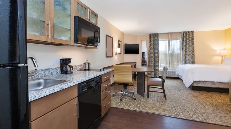 <b>Candlewood Suites NE Downtown Room</b>. Images powered by <a href="https://www.leonardoworldwide.com/" title="Leonardo Worldwide" target="_blank">Leonardo</a>.