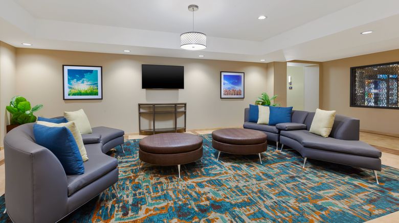 <b>Candlewood Suites NE Downtown Lobby</b>. Images powered by <a href="https://www.leonardoworldwide.com/" title="Leonardo Worldwide" target="_blank">Leonardo</a>.