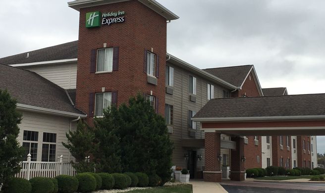Holiday Inn Express Exterior