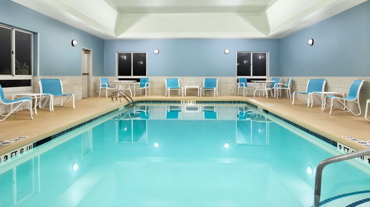 Holiday Inn Express Hotel & Suites Pool