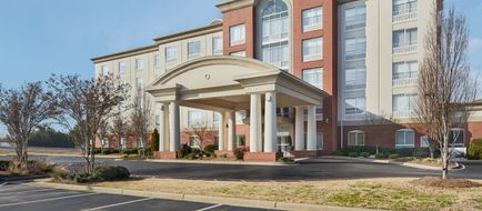 Holiday Inn Express Hotel & Suites Exterior