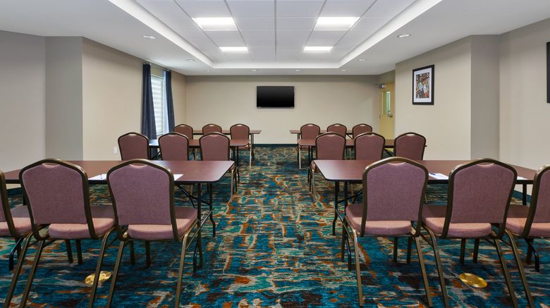<b>Candlewood Suites NE Downtown Meeting</b>. Images powered by <a href="https://www.leonardoworldwide.com/" title="Leonardo Worldwide" target="_blank">Leonardo</a>.