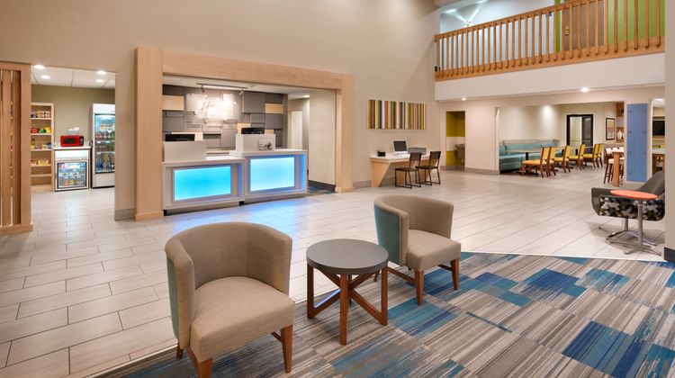 Holiday Inn Express Lobby