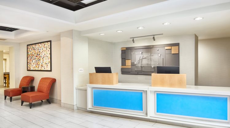 Holiday Inn Express Hotel & Suites Lobby