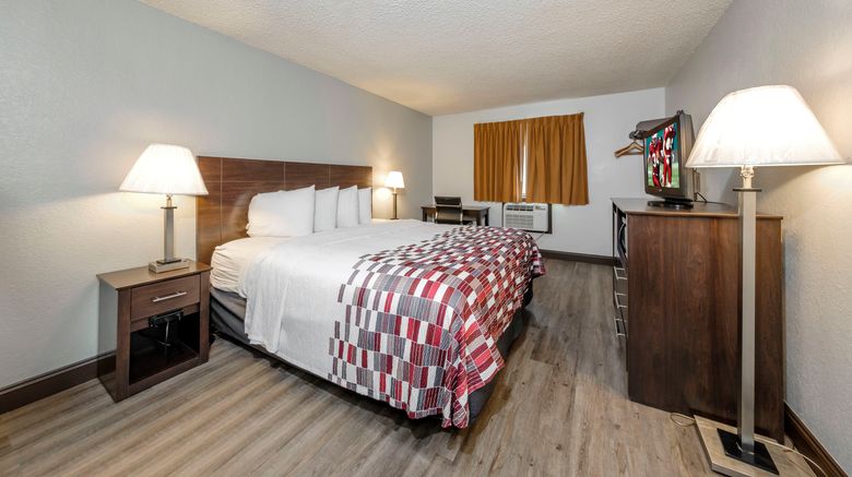 <b>Red Roof Inn Culpeper Room</b>. Images powered by <a href="https://www.leonardoworldwide.com/" title="Leonardo Worldwide" target="_blank">Leonardo</a>.