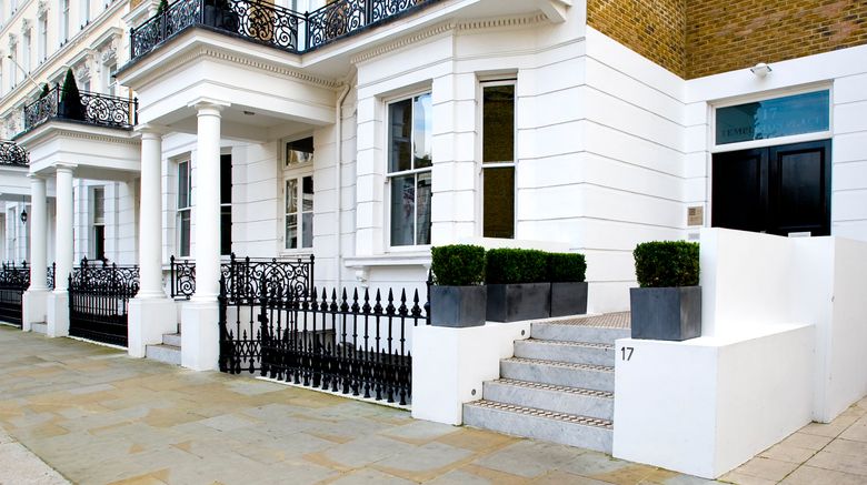 <b>Templeton Place Apartments Exterior</b>. Images powered by <a href="https://www.leonardoworldwide.com/" title="Leonardo Worldwide" target="_blank">Leonardo</a>.