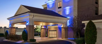 Holiday Inn Express & Suites Durant Exterior