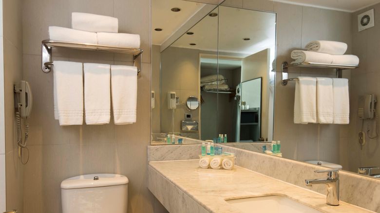 <b>Holiday Inn Express Las Condes Room</b>. Images powered by <a href="https://www.leonardoworldwide.com/" title="Leonardo Worldwide" target="_blank">Leonardo</a>.