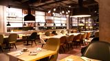 <b>Hotel Indigo Berlin-East Side Gallery Restaurant</b>. Images powered by <a href="https://www.leonardoworldwide.com/" title="Leonardo Worldwide" target="_blank">Leonardo</a>.