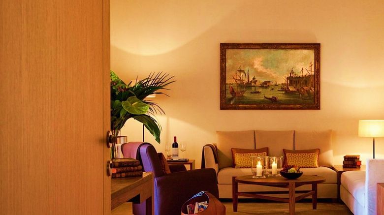 <b>Abadia Retuerta Le Domaine Suite</b>. Images powered by <a href="https://www.leonardoworldwide.com/" title="Leonardo Worldwide" target="_blank">Leonardo</a>.