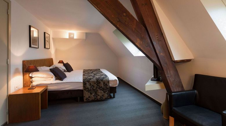 <b>Hotel de Flandre Room</b>. Images powered by <a href="https://www.leonardoworldwide.com/" title="Leonardo Worldwide" target="_blank">Leonardo</a>.