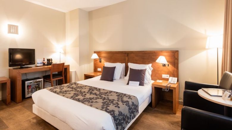 <b>Hotel de Flandre Room</b>. Images powered by <a href="https://www.leonardoworldwide.com/" title="Leonardo Worldwide" target="_blank">Leonardo</a>.