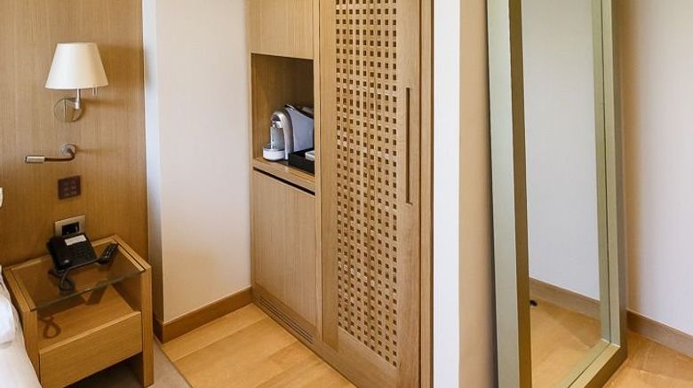 <b>Somewhere Hotel Vouliagmeni Room</b>. Images powered by <a href="https://www.leonardoworldwide.com/" title="Leonardo Worldwide" target="_blank">Leonardo</a>.