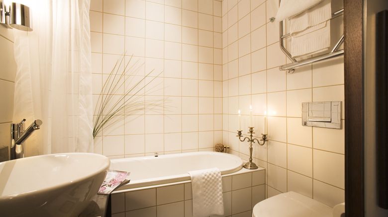 <b>Hotel Ulfsunda Slott Room</b>. Images powered by <a href="https://www.leonardoworldwide.com/" title="Leonardo Worldwide" target="_blank">Leonardo</a>.
