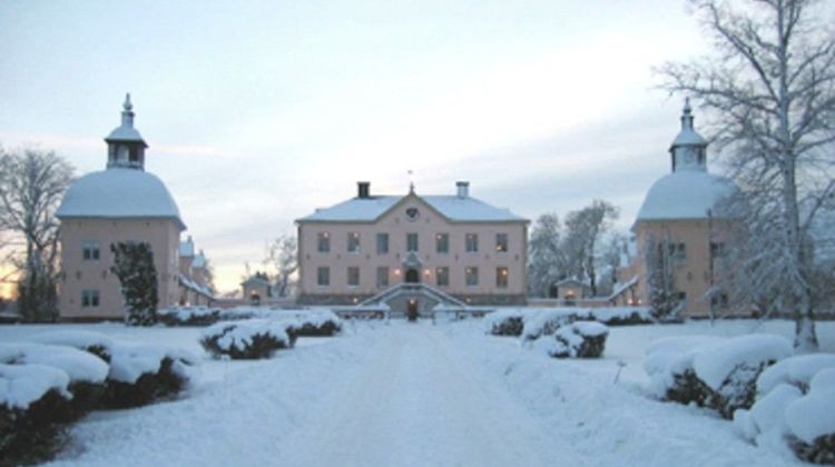 Hasselby Slott Exterior
