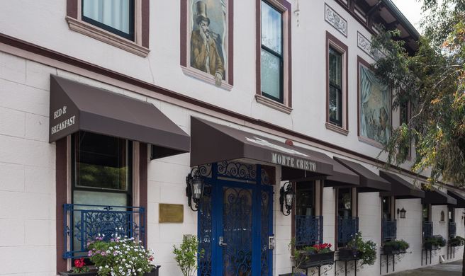 The Monte Cristo Bed & Breakfast Exterior