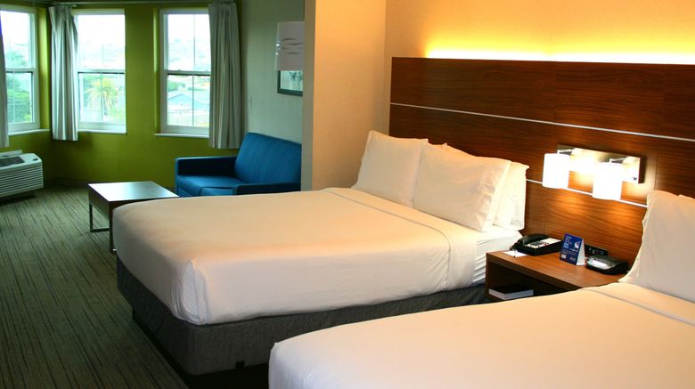 <b>Holiday Inn Express Hotel & Suites Room</b>. Images powered by <a href="https://www.leonardoworldwide.com/" title="Leonardo Worldwide" target="_blank">Leonardo</a>.
