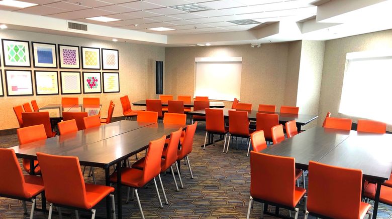 <b>Holiday Inn Express Hotel & Suites Meeting</b>. Images powered by <a href="https://www.leonardoworldwide.com/" title="Leonardo Worldwide" target="_blank">Leonardo</a>.