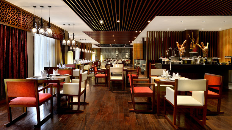 <b>Crowne Plaza Yading Restaurant</b>. Images powered by <a href="https://www.leonardoworldwide.com/" title="Leonardo Worldwide" target="_blank">Leonardo</a>.