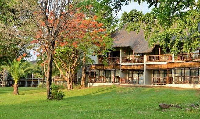 Cresta Mowana Safari Resort & Spa Exterior