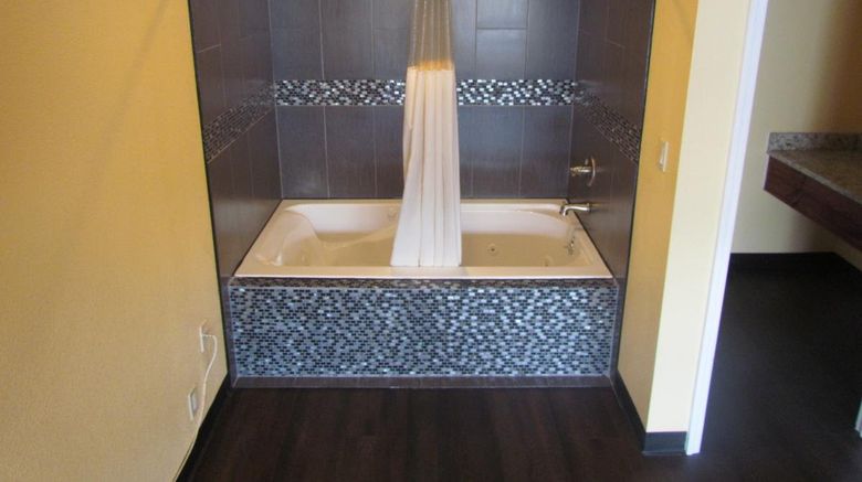 <b>Red Carpet Inn Room</b>. Images powered by <a href="https://www.leonardoworldwide.com/" title="Leonardo Worldwide" target="_blank">Leonardo</a>.