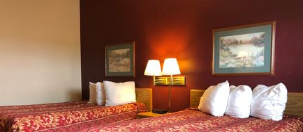 Red Carpet Inn, Windom Room