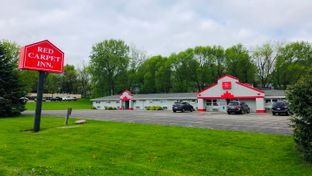Red Carpet Inn, Windom