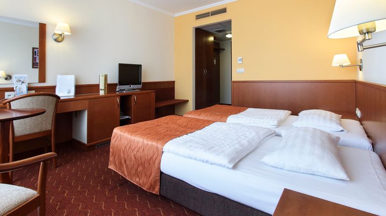 <b>Airport Hotel Budapest Room</b>. Images powered by <a href="https://www.leonardoworldwide.com/" title="Leonardo Worldwide" target="_blank">Leonardo</a>.