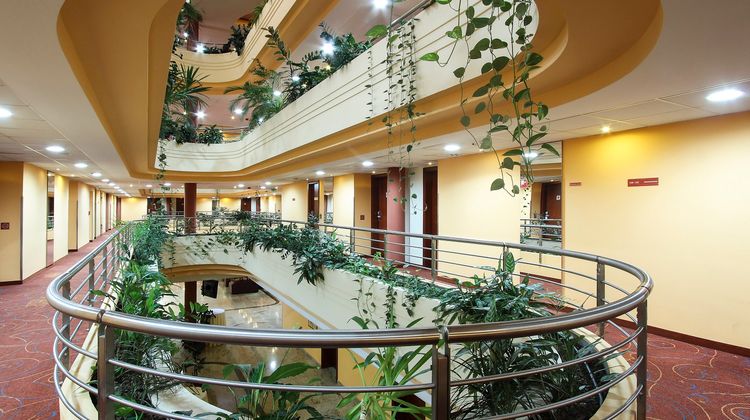 Airport Hotel Budapest Lobby