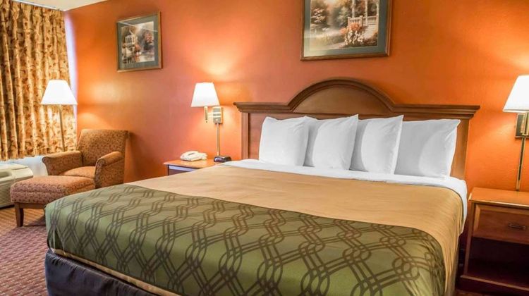 Red Carpet Inn Jacksonville Room