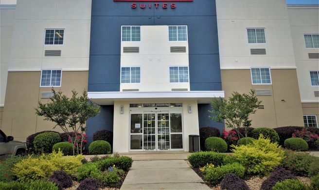 Candlewood Suites Exterior
