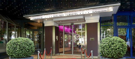 Hollywood Media Hotel Exterior