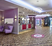 Hollywood Media Hotel Lobby