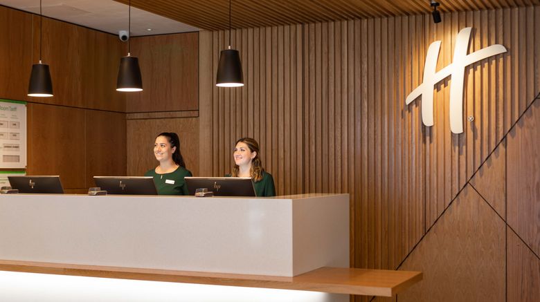 <b>Holiday Inn London – Whitechapel Lobby</b>. Images powered by <a href="https://www.leonardoworldwide.com/" title="Leonardo Worldwide" target="_blank">Leonardo</a>.