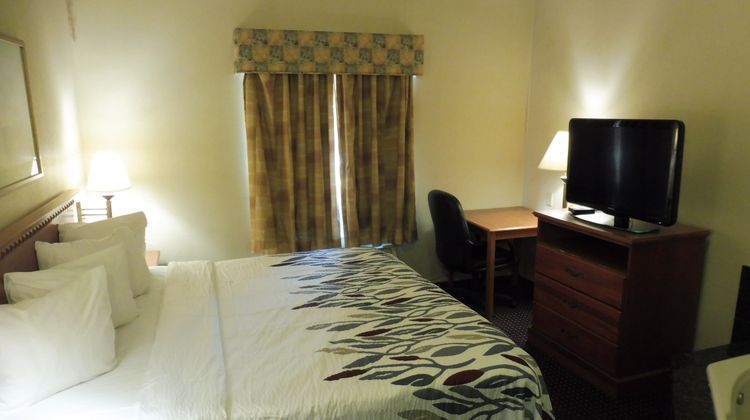 Red Roof Inn & Suites Galloway Room