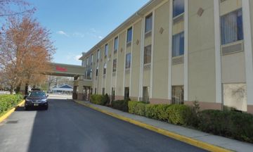 Red Roof Inn & Suites Galloway