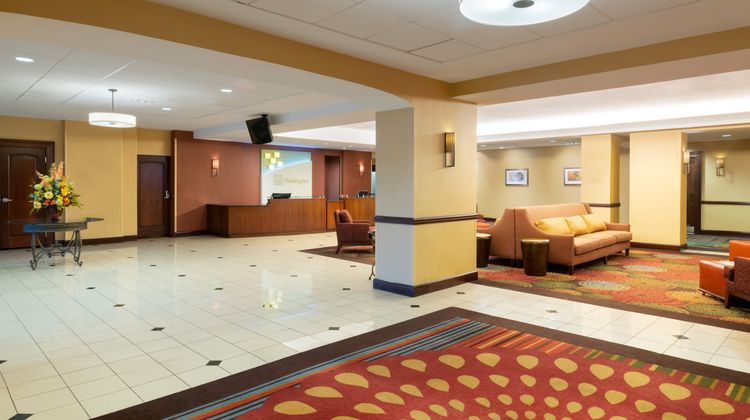 Holiday Inn Norwich Lobby