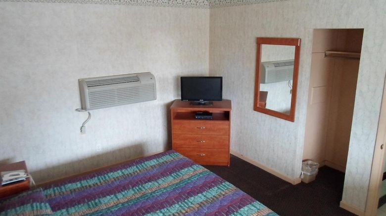 <b>Red Carpet Inn Room</b>. Images powered by <a href="https://www.leonardoworldwide.com/" title="Leonardo Worldwide" target="_blank">Leonardo</a>.