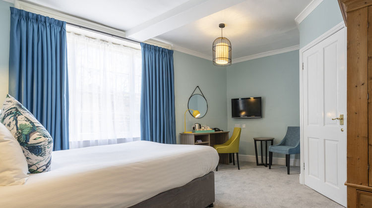 The Wisteria Hotel Room