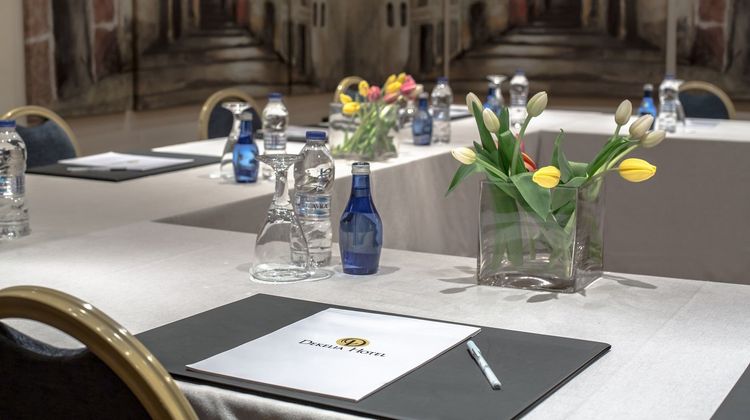 Dekelia Hotel Meeting