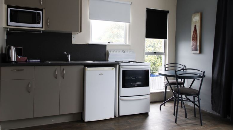 <b>Cranford Cottages & Motel Room</b>. Images powered by <a href="https://www.leonardoworldwide.com/" title="Leonardo Worldwide" target="_blank">Leonardo</a>.