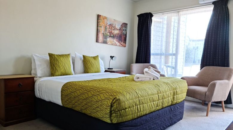 <b>Cranford Cottages & Motel Room</b>. Images powered by <a href="https://www.leonardoworldwide.com/" title="Leonardo Worldwide" target="_blank">Leonardo</a>.