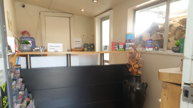 <b>Cranford Cottages & Motel Lobby</b>. Images powered by <a href="https://www.leonardoworldwide.com/" title="Leonardo Worldwide" target="_blank">Leonardo</a>.