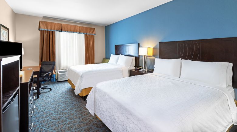 <b>Holiday Inn Express Hotel & Suites Room</b>. Images powered by <a href="https://www.leonardoworldwide.com/" title="Leonardo Worldwide" target="_blank">Leonardo</a>.