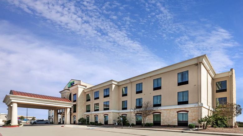 Holiday Inn Express Hotel  and  Suites Exterior. Images powered by <a href="https://www.leonardoworldwide.com" target="_blank" rel="noopener">Leonardo</a>.