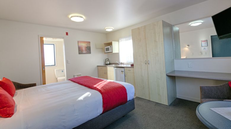 <b>Bella Vista Motel Westport Room</b>. Images powered by <a href="https://www.leonardoworldwide.com/" title="Leonardo Worldwide" target="_blank">Leonardo</a>.