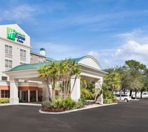 Holiday Inn Express & Suites I-75 Exterior