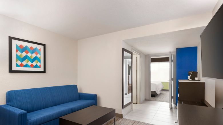 <b>Holiday Inn Express & Suites I-75 Suite</b>. Images powered by <a href="https://www.leonardoworldwide.com/" title="Leonardo Worldwide" target="_blank">Leonardo</a>.
