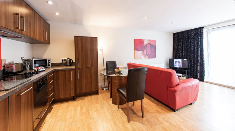 The Spires ServicedApartments Birmingham Room